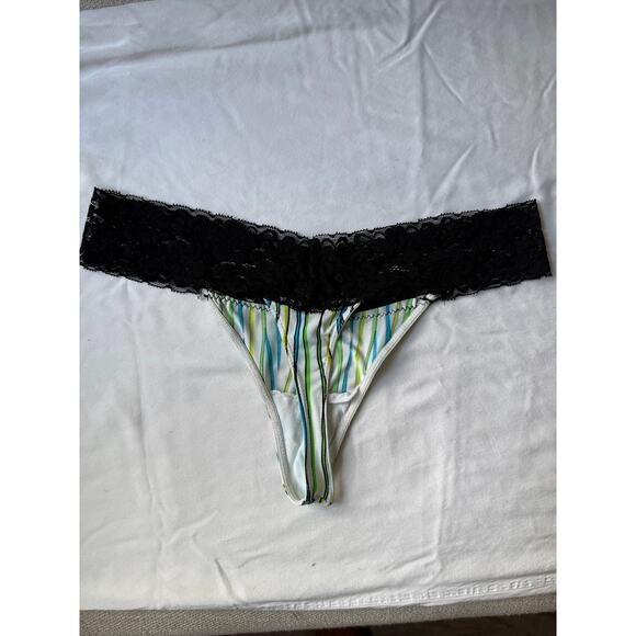 NWOT Vintage Candie’s Striped Lace Waist Thong Panty - Size L - Picture 2 of 5